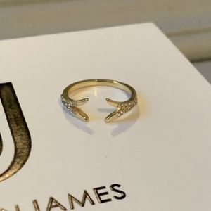Uncommon James Gold Ring Size 7